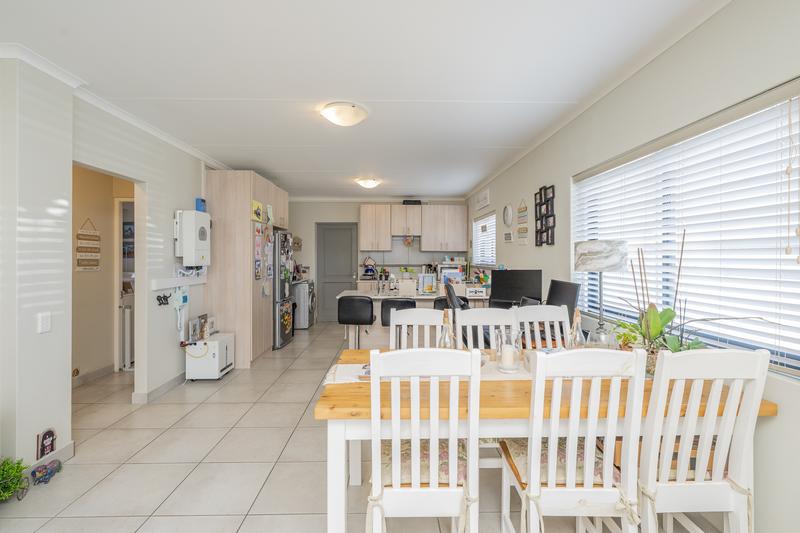 2 Bedroom Property for Sale in Fish Hoek Western Cape